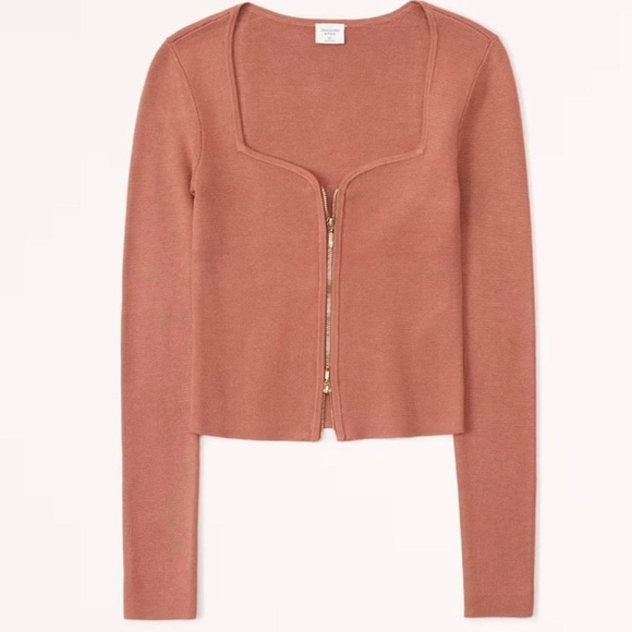 Abercrombie & Fitch Tops - Abercrombie & Fitch Zip-Up Notch-Neck Slim Top - small